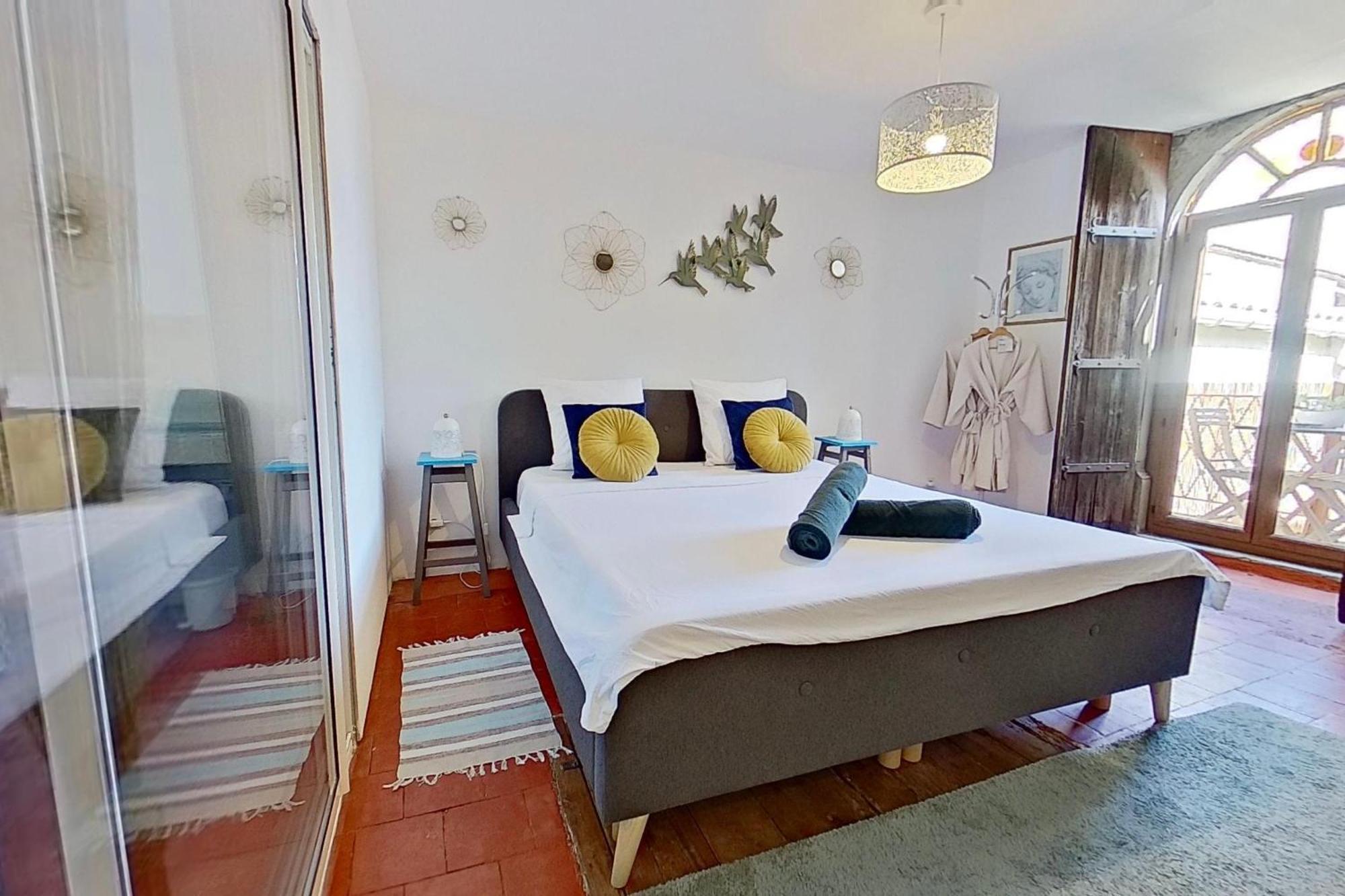 Bed and Breakfast Les 2 Droles D'Oiseaux Luc-sur-Orbieu Esterno foto