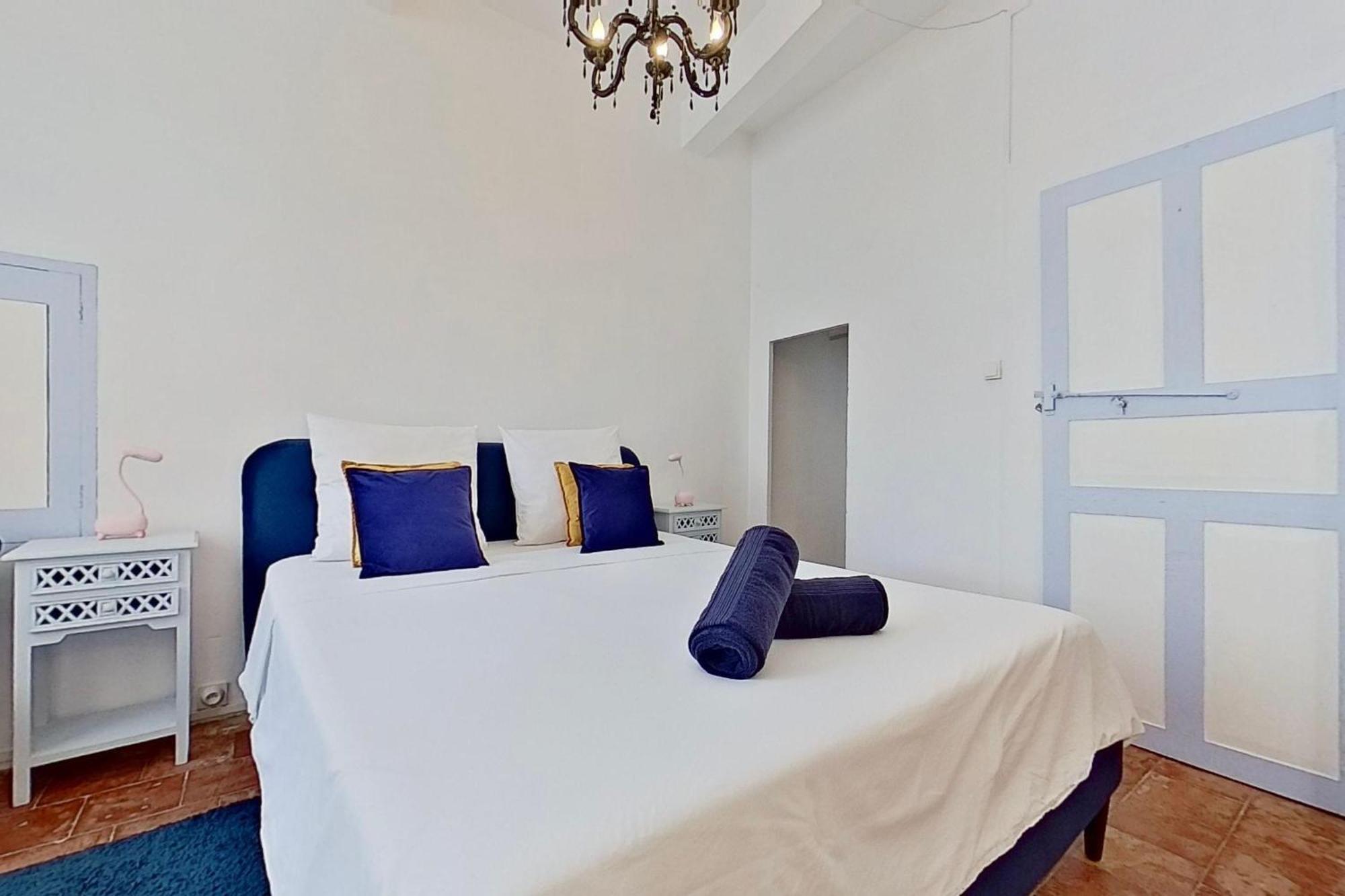 Bed and Breakfast Les 2 Droles D'Oiseaux Luc-sur-Orbieu Esterno foto