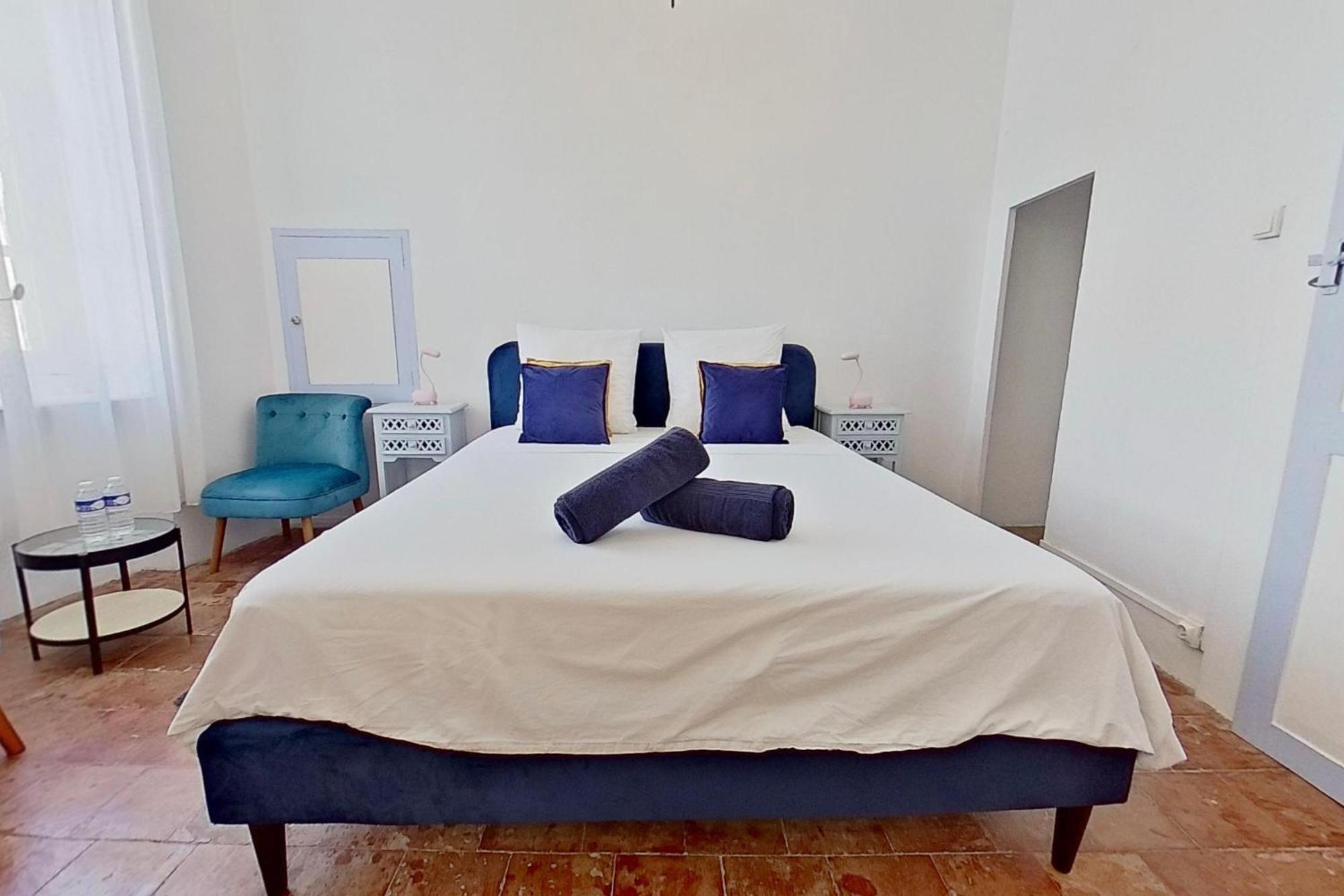 Bed and Breakfast Les 2 Droles D'Oiseaux Luc-sur-Orbieu Esterno foto