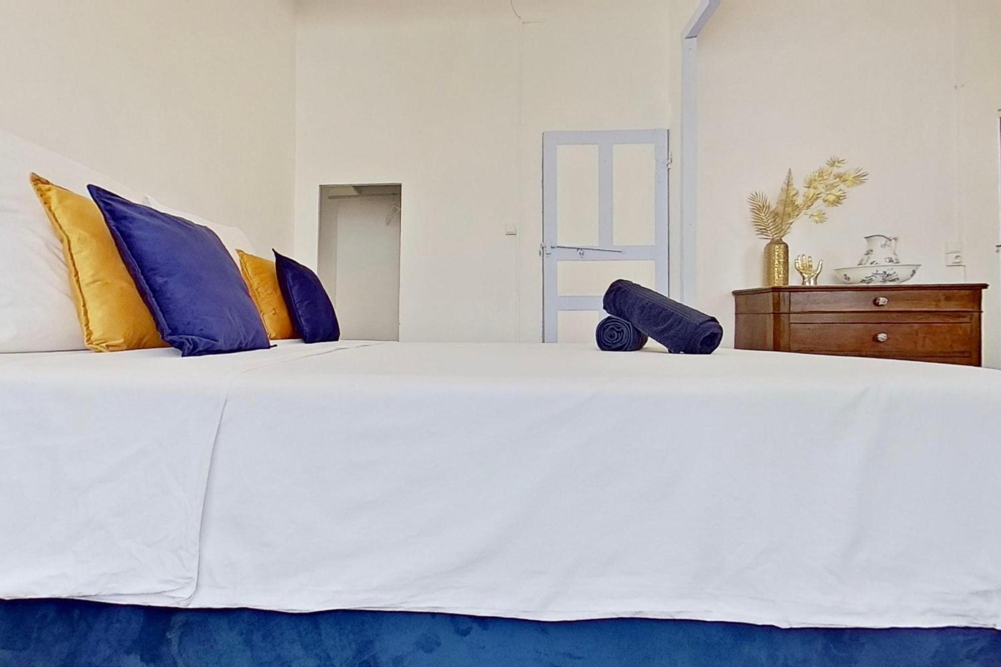 Bed and Breakfast Les 2 Droles D'Oiseaux Luc-sur-Orbieu Esterno foto