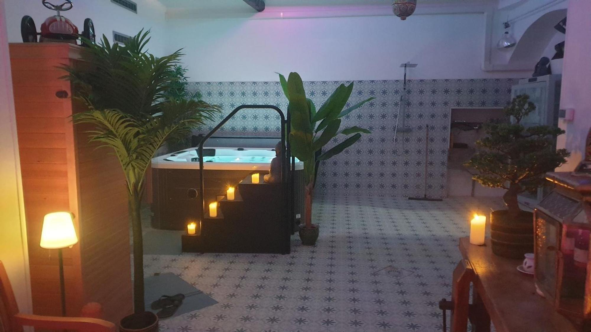 Bed and Breakfast Les 2 Droles D'Oiseaux Luc-sur-Orbieu Esterno foto